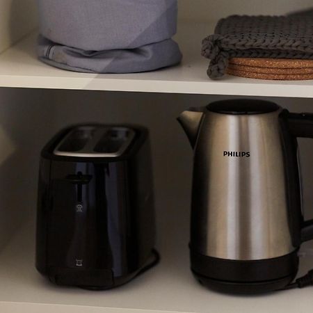 R B Apartment Am Airport Hamburg - 1-4 Personen - Kueche - Smart Tv - Waschmaschine - Perfekt Fuer Geschaeftsreisende Oder Familien Zewnętrze zdjęcie
